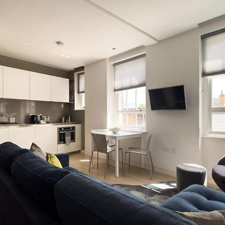 Wells Court By Aeria Apartments Лондон Екстериор снимка