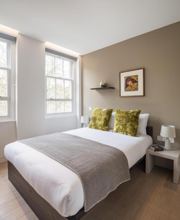 Wells Court By Aeria Apartments Лондон Екстериор снимка