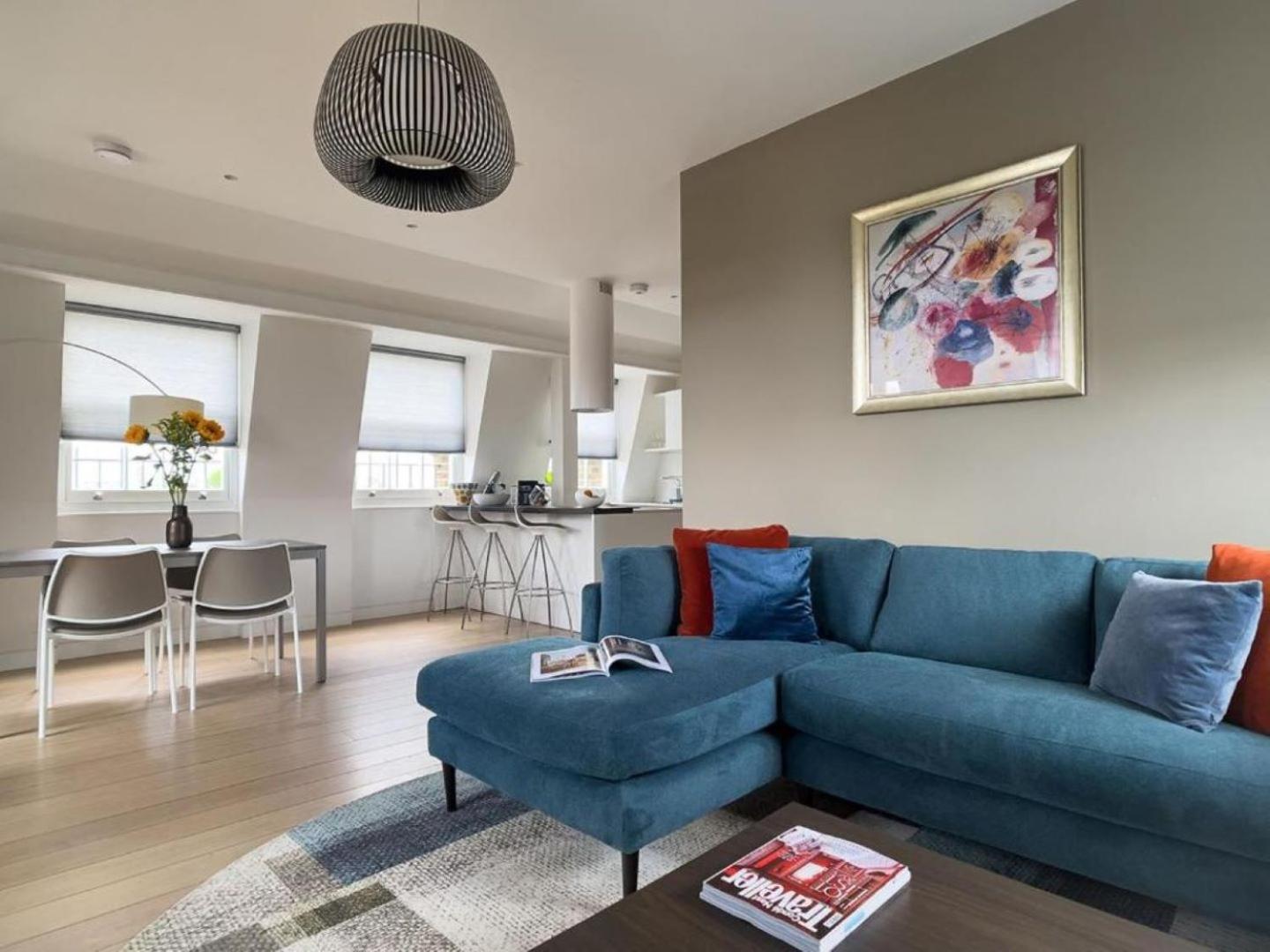 Wells Court By Aeria Apartments Лондон Екстериор снимка